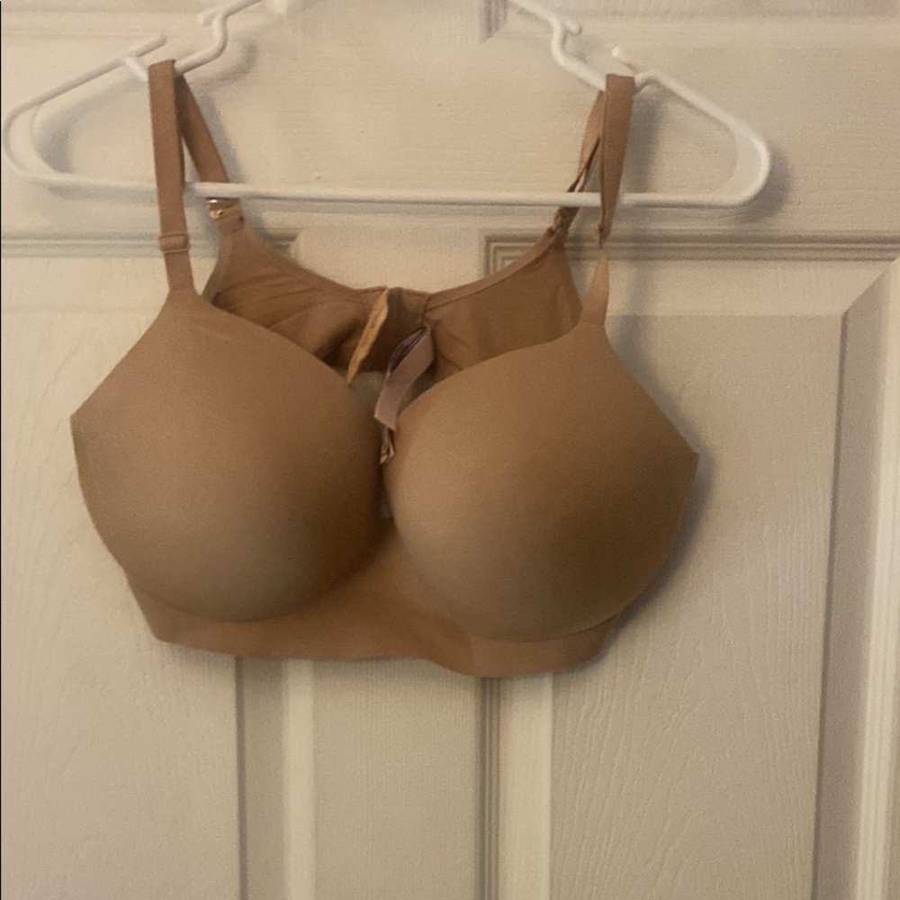 Victoria’s Secret wireless nude bra